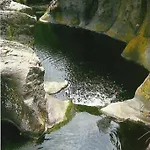 컨트리하우스 Nuraghe Putzu Canu *